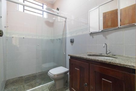 Casa à venda com 150m², 4 quartos e 4 vagasbanheiro da Suíte