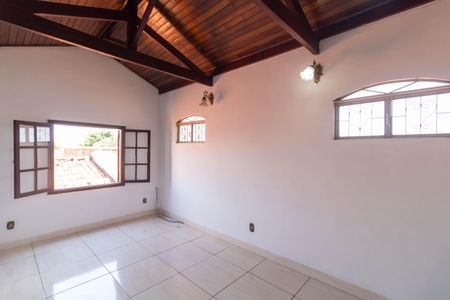 Casa à venda com 150m², 4 quartos e 4 vagasSala 02