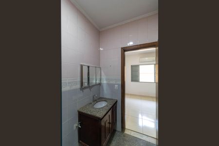 Casa à venda com 150m², 4 quartos e 4 vagasbanheiro da Suíte