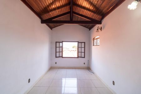 Casa à venda com 150m², 4 quartos e 4 vagasSala 02