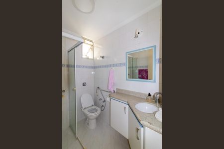 Apartamento à venda com 123m², 2 quartos e 2 vagas Apartamento à venda com 123m², 2 quartos e 2 vagasBanheiro da Suíte