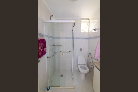 Apartamento à venda com 123m², 2 quartos e 2 vagas Apartamento à venda com 123m², 2 quartos e 2 vagasBanheiro da Suíte