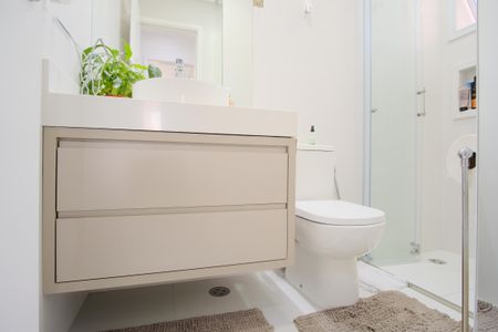 Apartamento à venda com 81m², 2 quartos e 2 vagasBanheiro Social