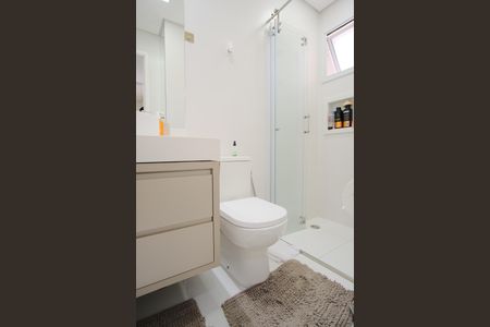 Apartamento à venda com 81m², 2 quartos e 2 vagasBanheiro Social