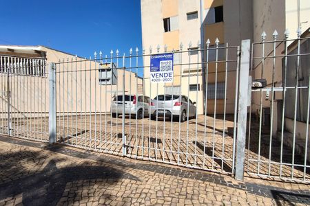 Apartamento à venda com 76m², 2 quartos e 2 vagasFachada