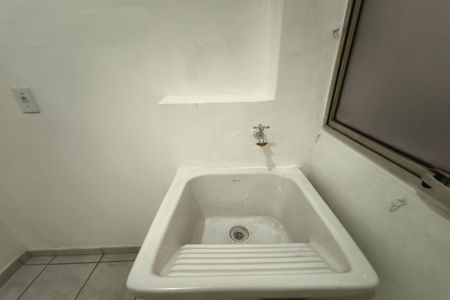 Apartamento à venda com 76m², 2 quartos e 2 vagasÁrea de Serviço