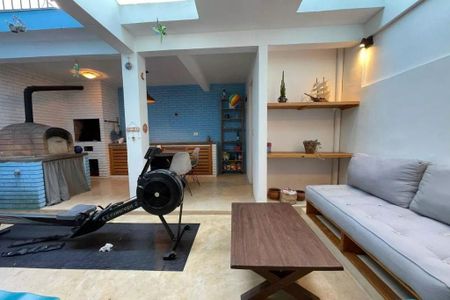 Casa à venda com 3 quartos, 150m² em Jardim Rizzo, São Paulo