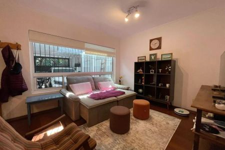Casa à venda com 3 quartos, 150m² em Jardim Rizzo, São Paulo