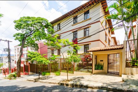 Apartamento para alugar com 88m², 3 quartos e 2 vagas Apartamento para alugar com 88m², 3 quartos e 2 vagasFachada