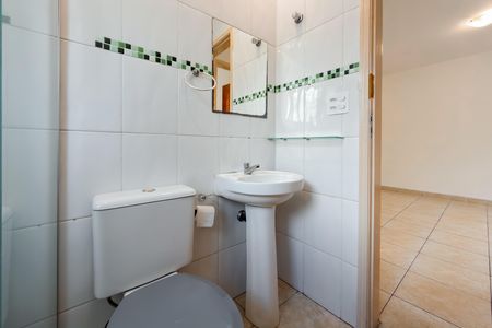 Apartamento à venda com 60m², 2 quartos e 1 vaga Apartamento à venda com 60m², 2 quartos e 1 vagaBanheiro