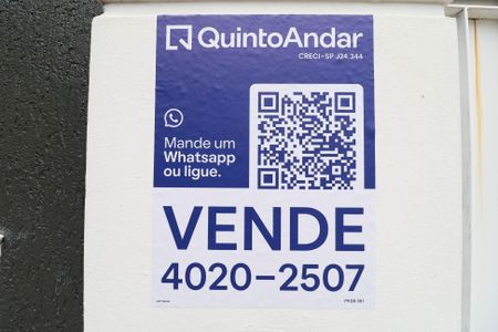 Casa à venda com 349m², 4 quartos e 4 vagas Casa à venda com 349m², 4 quartos e 4 vagasPlaca