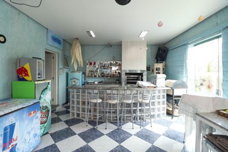 Casa à venda com 349m², 4 quartos e 4 vagas Casa à venda com 349m², 4 quartos e 4 vagasÁrea comum