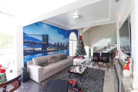 Casa à venda com 349m², 4 quartos e 4 vagas Casa à venda com 349m², 4 quartos e 4 vagasSala 1