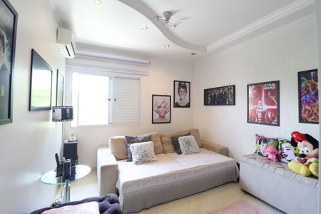 Casa à venda com 349m², 4 quartos e 4 vagas Casa à venda com 349m², 4 quartos e 4 vagasQuarto