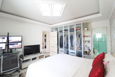 Casa à venda com 349m², 4 quartos e 4 vagas Casa à venda com 349m², 4 quartos e 4 vagasSuíte 2