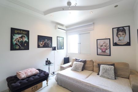 Casa à venda com 349m², 4 quartos e 4 vagas Casa à venda com 349m², 4 quartos e 4 vagasQuarto