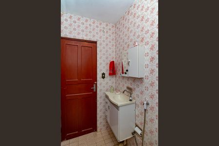 Casa à venda com 600m², 3 quartos e 4 vagasBanheiro Social