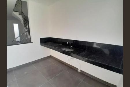 Casa à venda com 3 quartos, 100m² em Santa Branca, Belo Horizonte