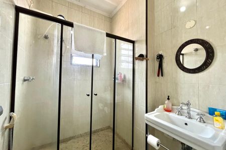 Casa à venda com 238m², 3 quartos e 2 vagasBanheiro da Suíte