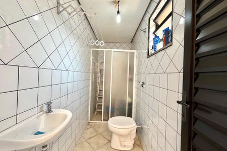 Casa à venda com 238m², 3 quartos e 2 vagasBanheiro de serviço