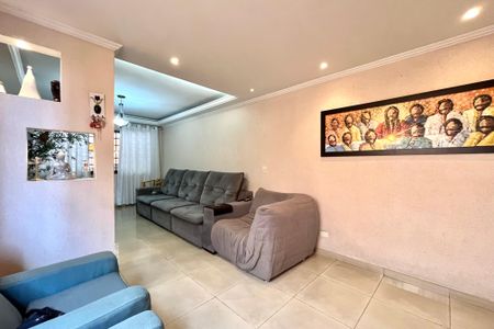 Casa à venda com 238m², 3 quartos e 2 vagasSala