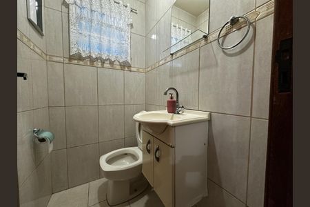 Casa de condomínio à venda com 200m², 3 quartos e 2 vagasBanheiro