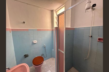 Apartamento para alugar com 75m², 2 quartos e sem vagaBanheiro