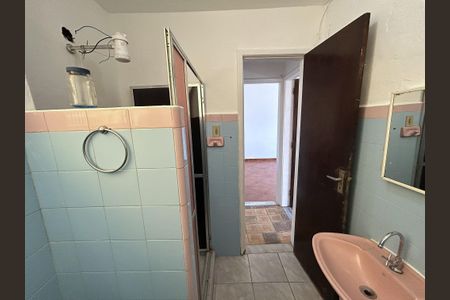 Apartamento para alugar com 75m², 2 quartos e sem vagaBanheiro