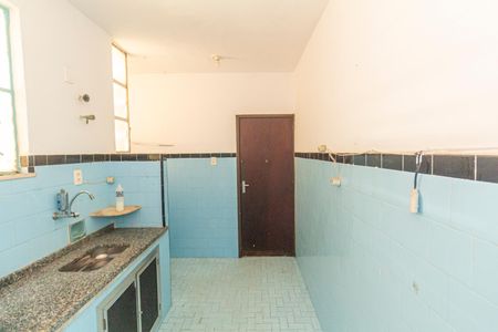 Apartamento para alugar com 75m², 2 quartos e sem vagaCozinha e Área de Serviço