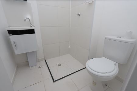 Banheiro de apartamento para alugar com 1 quarto, 25m² em Vila Ema, São Paulo