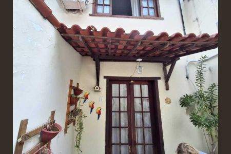 Casa de condomínio à venda com 360m², 4 quartos e 2 vagas