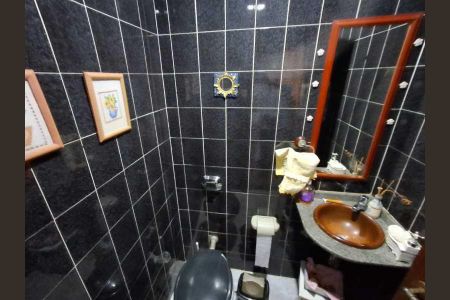 Casa de condomínio à venda com 360m², 4 quartos e 2 vagas