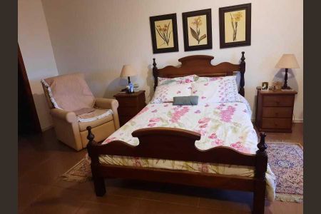 Casa de condomínio à venda com 360m², 4 quartos e 2 vagas