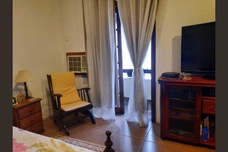 Casa de condomínio à venda com 360m², 4 quartos e 2 vagas