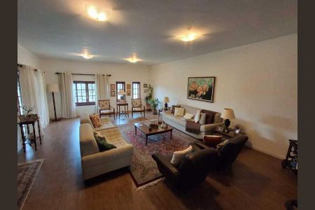 Casa de condomínio à venda com 360m², 4 quartos e 2 vagas