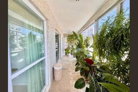 Apartamento à venda com 219m², 3 quartos e 4 vagas