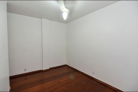 Apartamento à venda com 109m², 3 quartos e 2 vagas Apartamento à venda com 109m², 3 quartos e 2 vagasQuarto