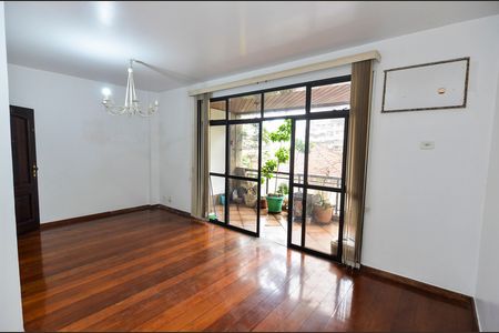 Apartamento à venda com 109m², 3 quartos e 2 vagas Apartamento à venda com 109m², 3 quartos e 2 vagasSala