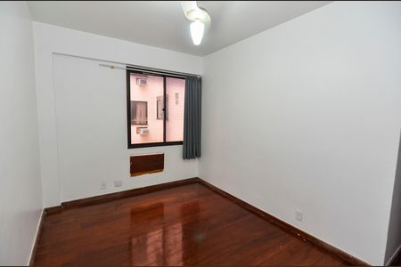 Apartamento à venda com 109m², 3 quartos e 2 vagas Apartamento à venda com 109m², 3 quartos e 2 vagasQuarto