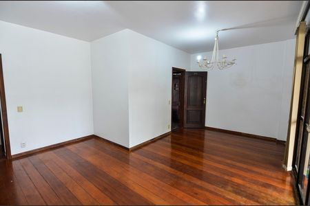 Apartamento à venda com 109m², 3 quartos e 2 vagas Apartamento à venda com 109m², 3 quartos e 2 vagasSala