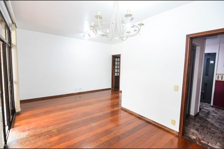 Apartamento à venda com 109m², 3 quartos e 2 vagas Apartamento à venda com 109m², 3 quartos e 2 vagasSala