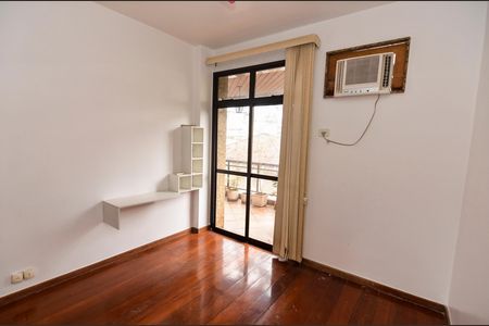 Apartamento à venda com 109m², 3 quartos e 2 vagas Apartamento à venda com 109m², 3 quartos e 2 vagasSuíte 2