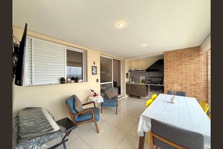 Apartamento à venda com 115m², 3 quartos e 2 vagasVaranda