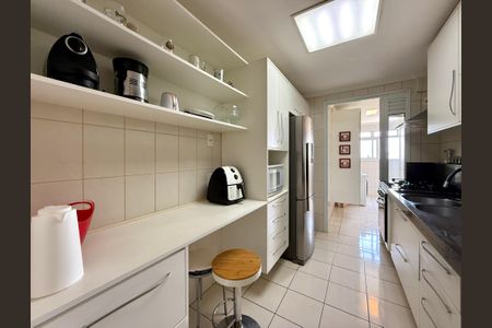 Apartamento à venda com 115m², 3 quartos e 2 vagasCozinha 