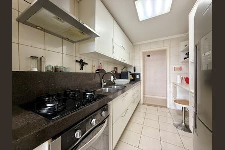 Apartamento à venda com 115m², 3 quartos e 2 vagasCozinha 