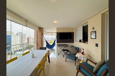 Apartamento à venda com 115m², 3 quartos e 2 vagasVaranda