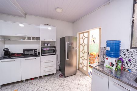 Casa para alugar com 126m², 4 quartos e 1 vaga Casa para alugar com 126m², 4 quartos e 1 vagaCozinha 2