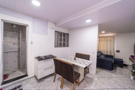 Casa para alugar com 126m², 4 quartos e 1 vaga Casa para alugar com 126m², 4 quartos e 1 vagaCozinha 2
