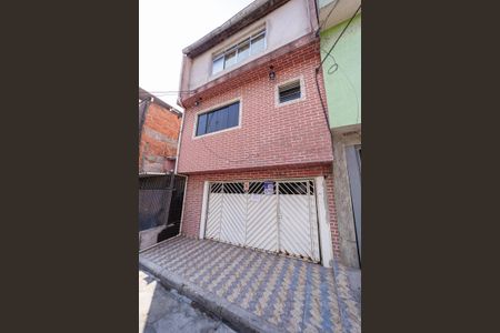 Casa para alugar com 126m², 4 quartos e 1 vaga Casa para alugar com 126m², 4 quartos e 1 vagaFachada