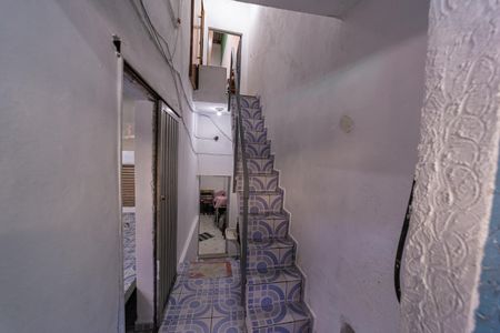 Casa para alugar com 126m², 4 quartos e 1 vaga Casa para alugar com 126m², 4 quartos e 1 vagaEscada